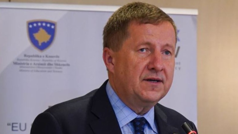 Ambasadori i BE-së në Kosovë reagon për situatën në veri: E papranueshme, duhet dënuar