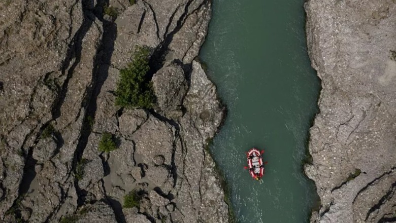 'Euronews Green' artikull Vjosës: Shqipëria mbrojti lumin e fundit të egër në Europë, e shpalli Park Kombëtar