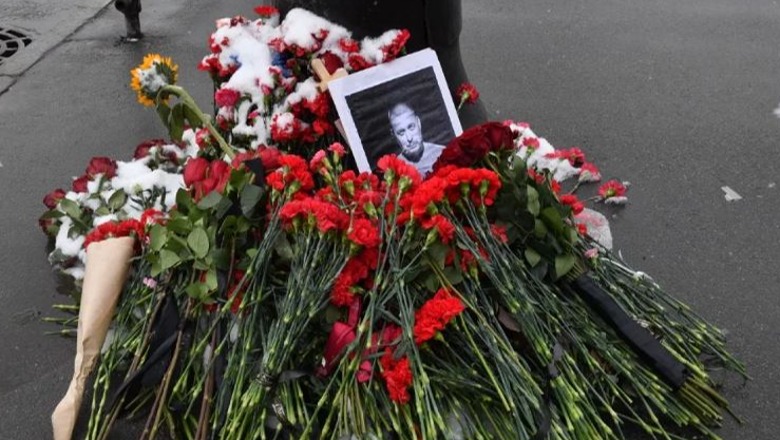 Atentati i blogerit nacionalist rus, Shën Petersburgu në zi! Ceremoni mortore për Vladlen Tatarsky, krijon radhë të gjata në varreza