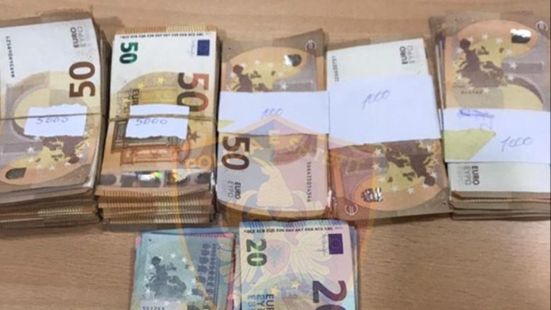 U kap me mbi 15 mijë euro të padeklaruara në Kapshticë, nën hetim 30 vjeçari