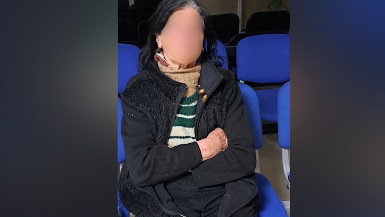 Vuan nga skleroza, Policia kërkon ndihmën e qytetarëve për të identifikuar të moshuarën që ka humbur në Shkozë 