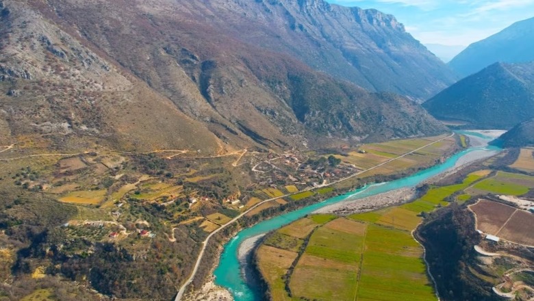 U shpall Park Kombëtar, organizatat mjedisore kërkojnë mbrojtjen e lumit Vjosa edhe në anën greke