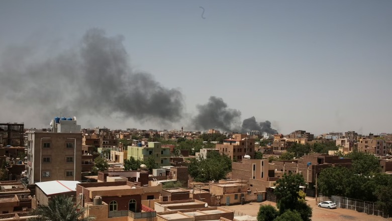 Intensifikohen luftimet në Sudan, SHBA evakuon personelin e Ambasadës