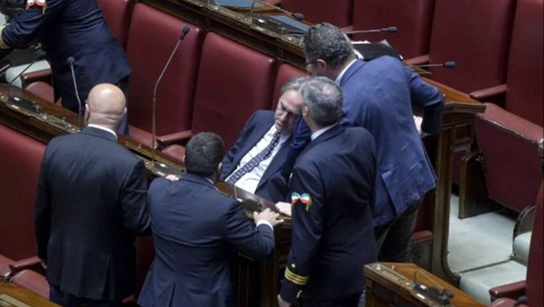 Seancë plenare e pazakontë në Itali, pas debateve të ashpra, njërit prej deputetëve i bie të fikët papritur