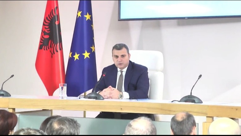 Banka e Shqipërisë s'ndryshon normën bazë të interesit për kreditë! Sejko: Ekonomia do vijojë të rritet! Nuk mund të ndërhyjmë në kursin e këmbimit