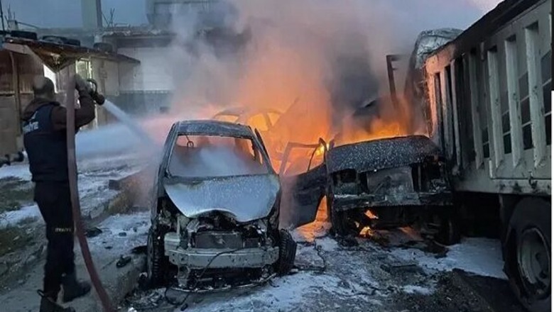 Aksident i tmerrshëm në Turqi, kamioni merr para disa makina dhe shpërthen në flakë, 12 viktima dhe 31 të plagosur (VIDEO)