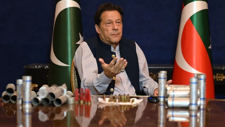 Akuzohet për korrupsion, trupat paraushtarake arrestojnë ish-kryeministrin pakistanez Imran Khan
