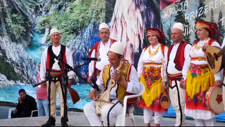 3 netët folklorike të ‘Sofrës Dardane’ në Bajram Curri