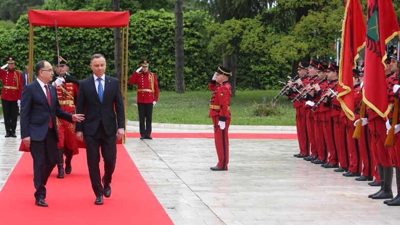 Presidenti polak në Tiranë: Asnjë dyshim që Shqipëria bëhet anëtare e BE shumë shpejt, jeni pararojë me reformat! Begaj: Të intensifikojmë bashkëpunimin
