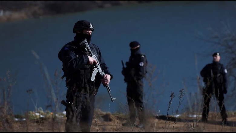 Dyshohet se kanë kryer vepra terroriste, arrestohen 5 persona në Kosovë