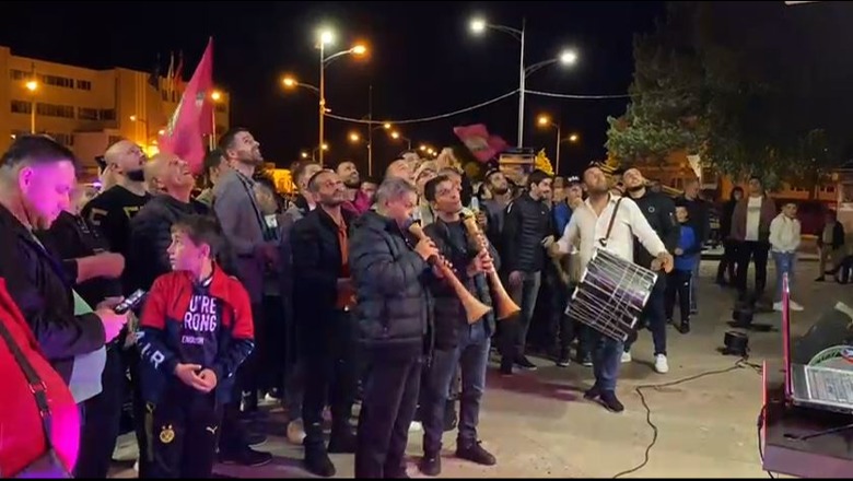 Gjici u rikonfirmua në krye të bashkisë, dhjetëra qytetarë në Kukës festojnë me daulle