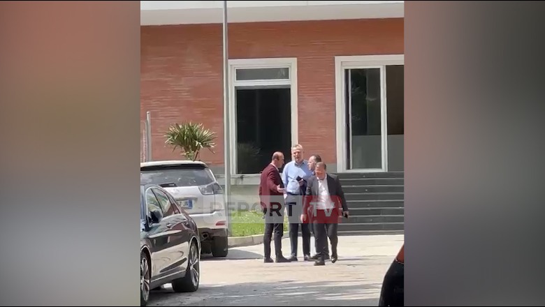 VIDEO/ Tha se nuk do shkelte në PD sa kohë të ishte Alibeaj apo ata që e drejtojnë nga mbrapa, deputeti Sula shkon te Berisha