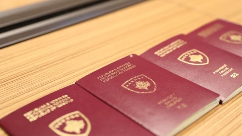 Zvicra heq vizat për Kosovën, nga 1 janari 2024 do mund të hyjnë vetëm me pasaportë biometrike