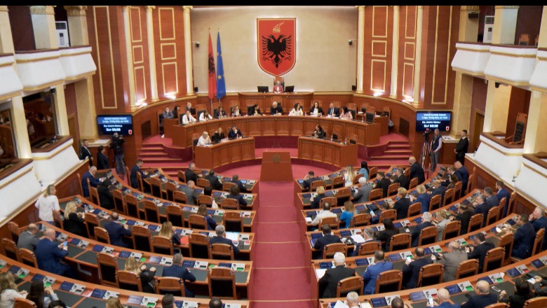 Opozita akuza PS-së: Vodhët zgjedhjet! Balla: Foltores së Berishës i ka mbetur shkopi pa flamur! Miratohet marrëveshja për ndërtimin e Urës së Bunës