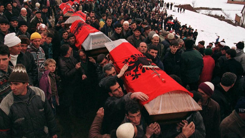 Pas 2 vitesh në pushtet, qeveria Kurti paralajmëron padinë kundër gjenocidit të Serbisë ndaj popullit të Kosovës: Jemi shumë pranë