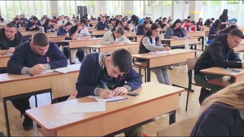 Më 1 qershor provimi i parë i maturës, ‘ngujohen’ mësuesit, dalin pas zhvillimit të testit të gjuhës së huaj