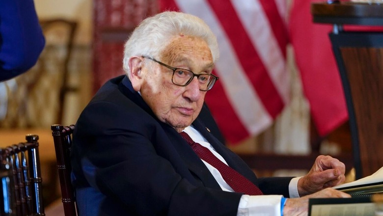 Ish diplomati amerikan Henry Kissinger feston 100 vjetorin e lindjes, ende aktiv në çështjet botërore