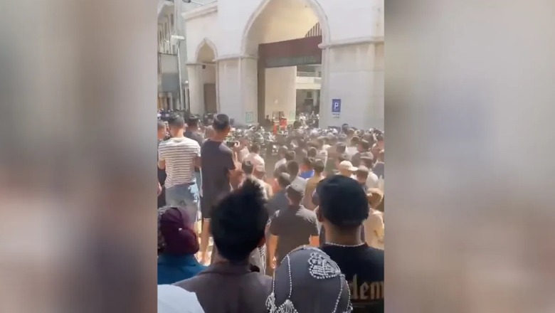 Protesta të ashpra në Kinë! Mijëra myslimanë sfidojnë autoritetet kineze në mbrojtje të xhamisë, pas vendimit për prishjen e saj 