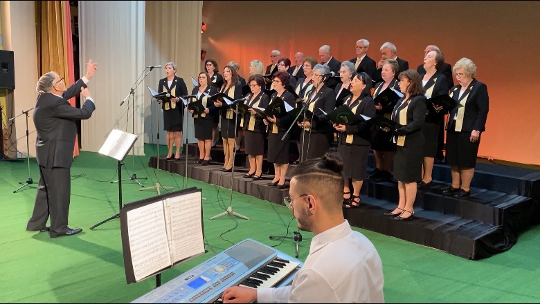 ‘Java e Kulturës Greke’, në Kukës mbahet koncert koral me këngë greke