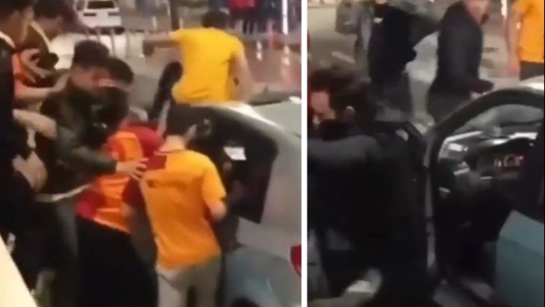 Prag tragjedie/ Tifozët e Galatasaray e sulmojnë, ultrasi kundërshtar del me shpatë nga makina (VIDEO)