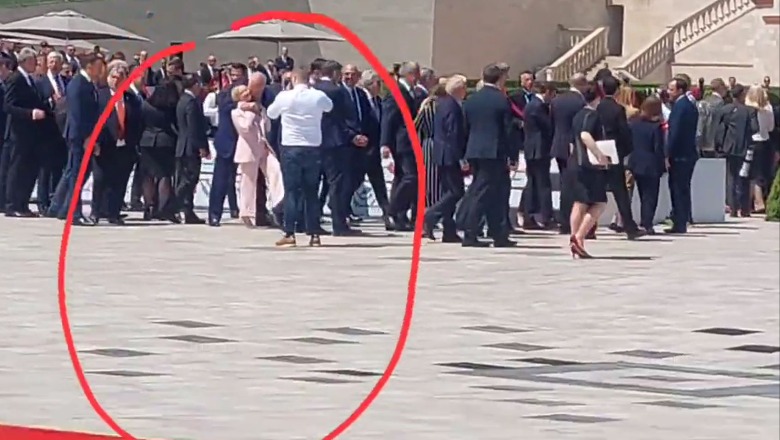 VIDEOLAJM/ Rama në Moldavi, më i afërt se më parë me kryeministren italiane! E puth në faqe para liderëve europianë