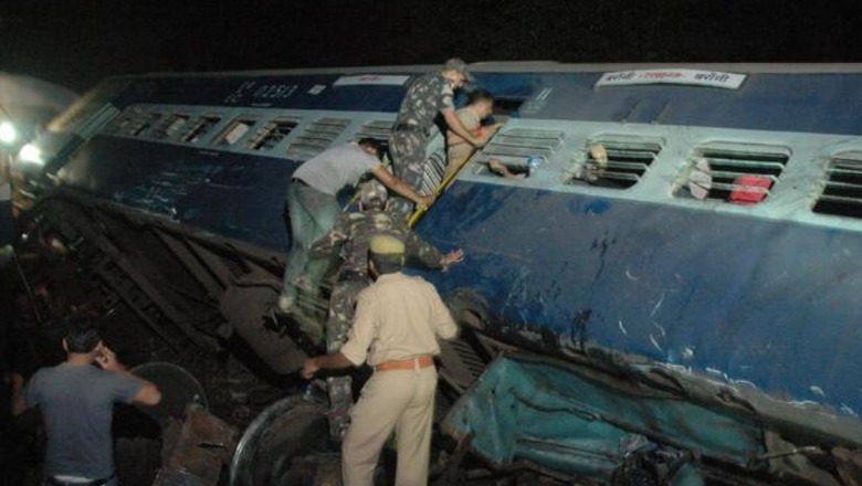 Përplasen dy trena në Indi, të paktën 50 të vdekur dhe 500 të plagosur