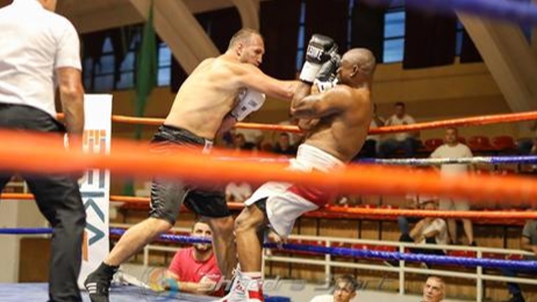 Hysa 9 fitore në 9 ndeshje në boksin profesionist, Kajoshi 'shkatërron' lituanezin! Trajneri: Koha për ndeshje të mëdha