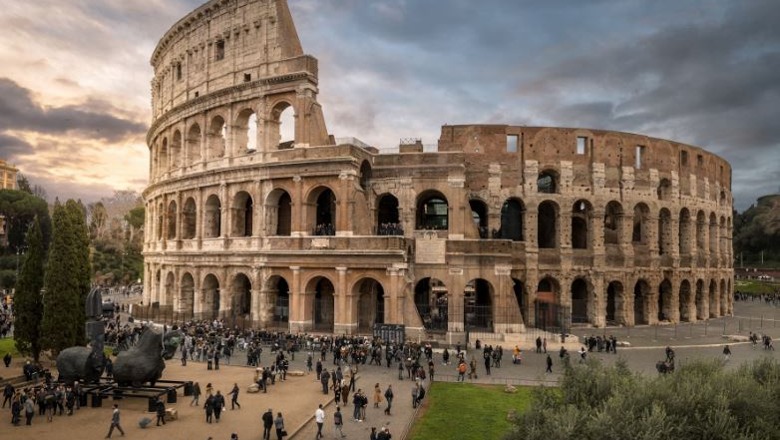 Hapet për vizitorët në Romë sheshi ku u vra Jul Çezari