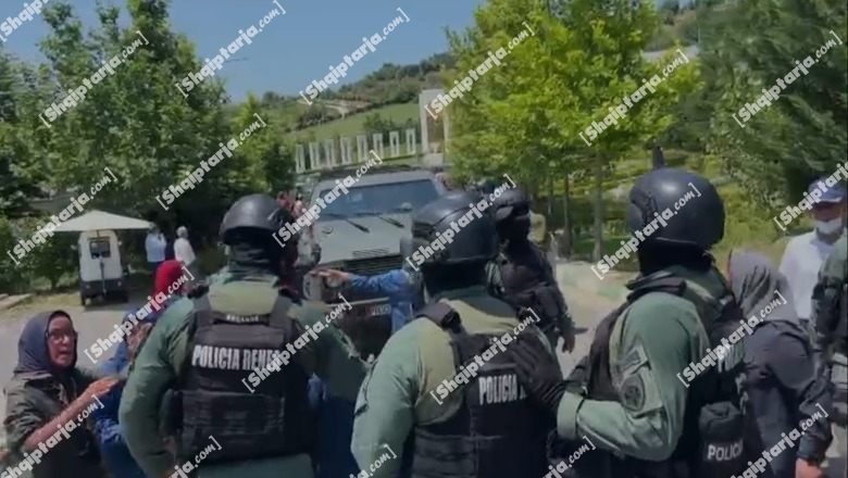 Me urdhër të SPAK, policia zbarkon në kampin e MEK në Durrës! U gjet një qendër serverash që kryenin sulme kibernetike në institucionet e huaja (VIDEO)