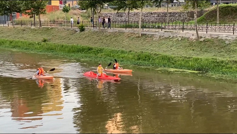 Festivali ‘N’Dri’ në Lezhë rikthen sportet ujore në Drin! Dhjetëra fëmijë e të rinj marrin pjesë