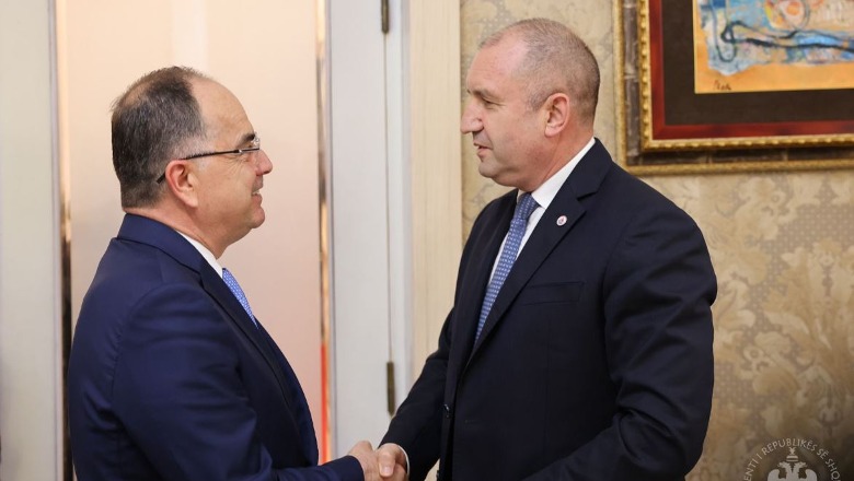 Begaj takohet me presidentin bullgar dhe kryediplomatin turk, diskutime për zhvillimet në rajon dhe tensionet Kosovë-Serbi