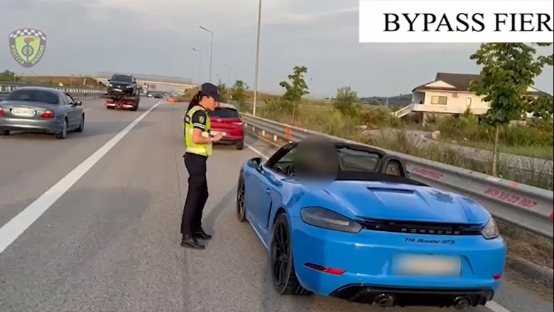 VIDEO/ Shkeljet në rrugë, 16 shoferë në pranga! I pezullohet patenta drejtuesit të mjetit luksoz 'Porsche', lëvizte me 184 km/h në Bypass-in e Fierit