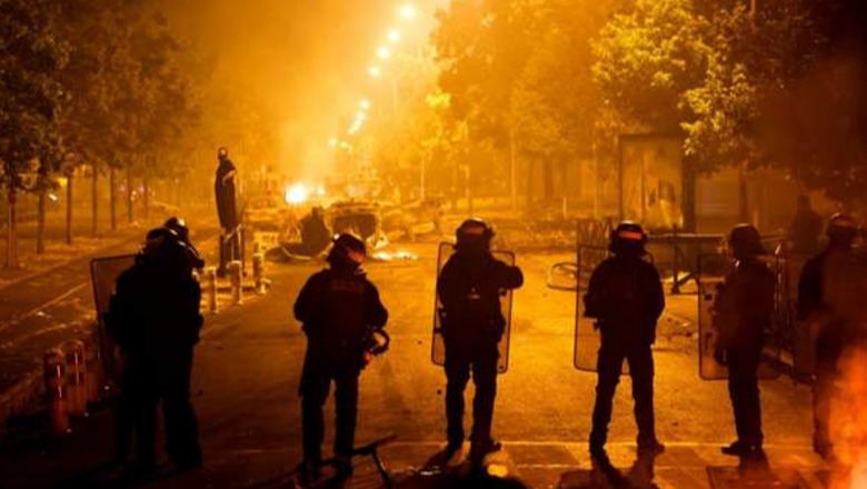 Pasojat e natës së tretë të trazirave në Paris! Mbi 250 policë mbetën të lënduar