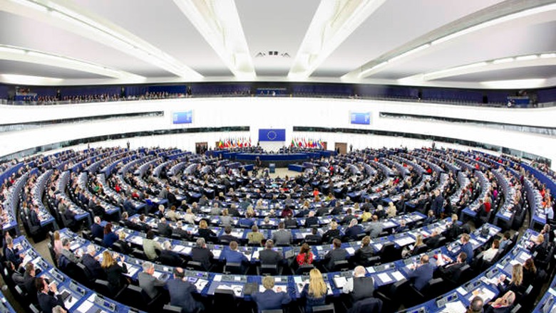PE miraton raportin për Shqipërinë, Santos: Deri në 2030 në BE! Varhelyi: Është vendi që ka bërë më së shumti këtë mandat