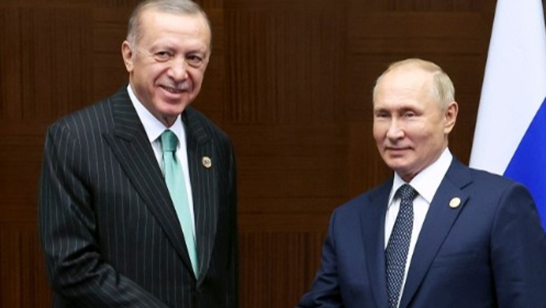 Erdogan bie dakord me Putinin për zgjatjen e marrëveshjes së drithërave