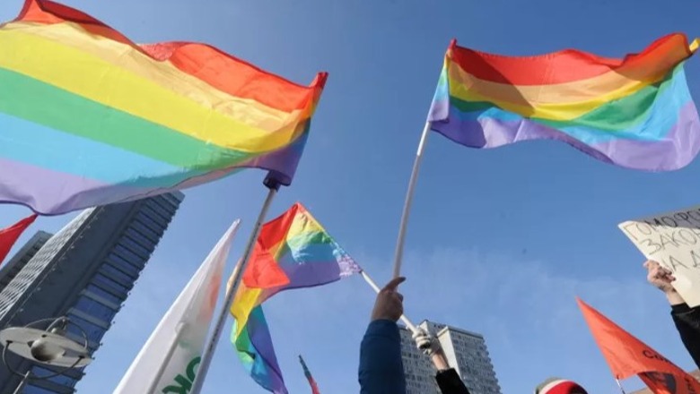 Rusia miraton projektligjin që ndalon operacionin e ndryshimit të gjinisë për transgjinorët