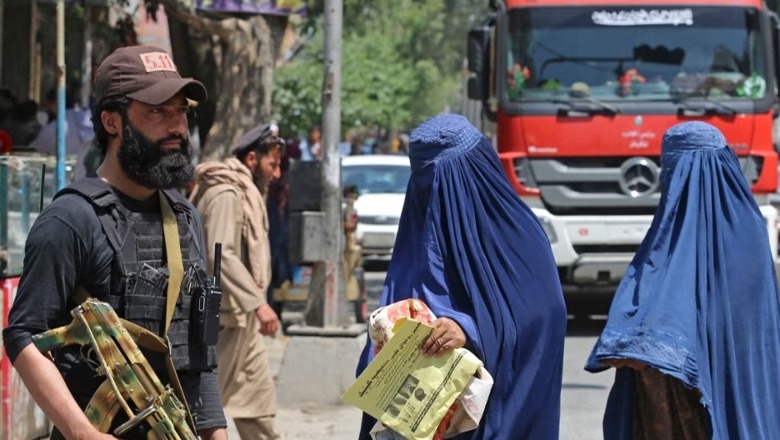 OKB: Talibanët i kanë shtuar kufizimet ndaj grave dhe vajzave afgane