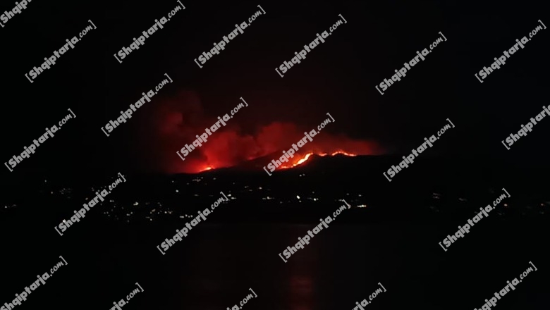 Pas Rodos, zjarre masive edhe në Korfuz! Evakuohen disa fshatra! Shikoni si duken flakët nga Saranda 
