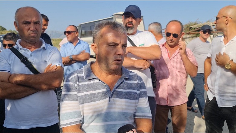 Naftëtarët e Gorishtës në protestë kundër Albetrol! Pezullohet puna, 300 punëtorë kërkojnë rritjen e pagave