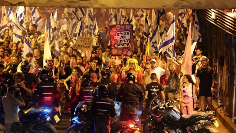 Izraelitët rikthehen në rrugë për të protestuar kundër reformave në gjyqësor