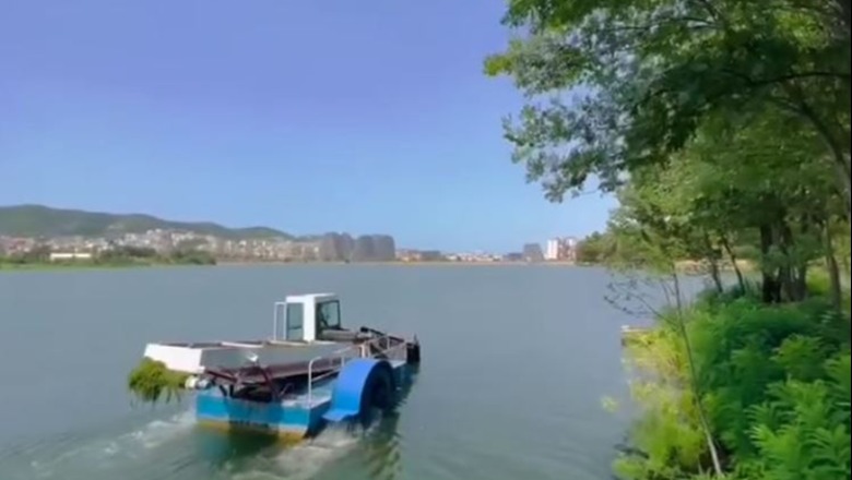 Veliaj publikon pamjet nga aksioni për pastrimin e Liqenit të Tiranës me makineri të specializuar