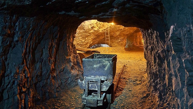 Bulqizë, minatori plagoset pas shembjes së gurëve në galerinë e minierës së kromit! Nisin hetimet (EMRI)