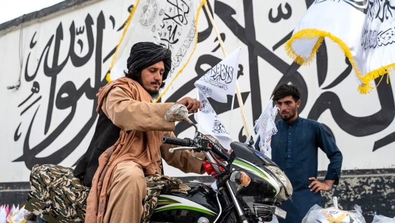 Talibanët afganë festojnë 2-vjetorin e kthimit në pushtet