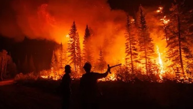 Kanada, zjarret kanë shkrumbuar 134 mijë km katrorë tokë, banorëve u bëhet thirrje për evakuim