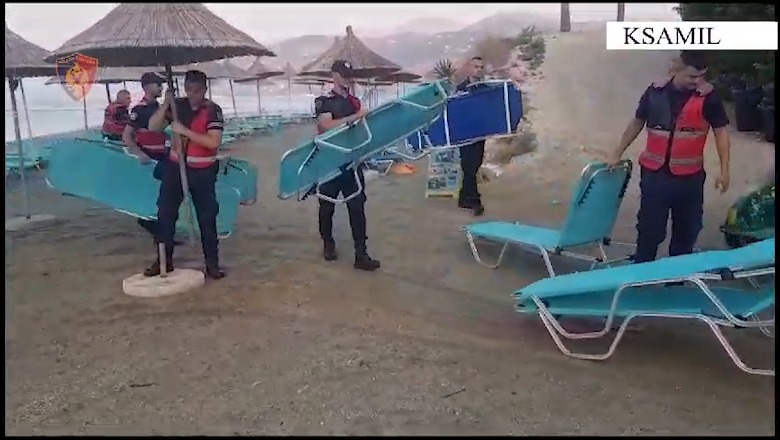 VIDEO/ Zaptuan hapësirën publike në plazhet e Ksamilit, nën hetim 2 administratorët! Sekuestrohen 432 shezlongë dhe 216 çadra