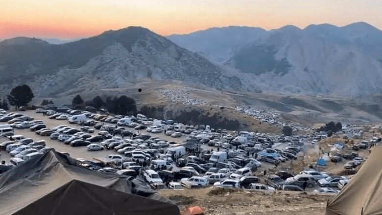 Pelegrinazhi në malin e Tomorrit, mijëra besimtarë ngjiten në Teqenë e Kulmakut! Kurbani i sakrificës dhe lutjet, shoqërojnë traditën e bektashinjve