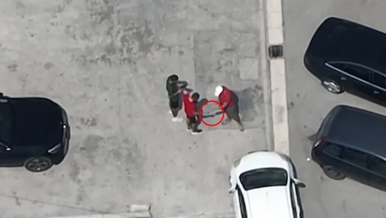 VIDEO/ U merrte para qytetarëve që parkonin në hapësirat publike, arrestohet 42-vjeçari në Durrës