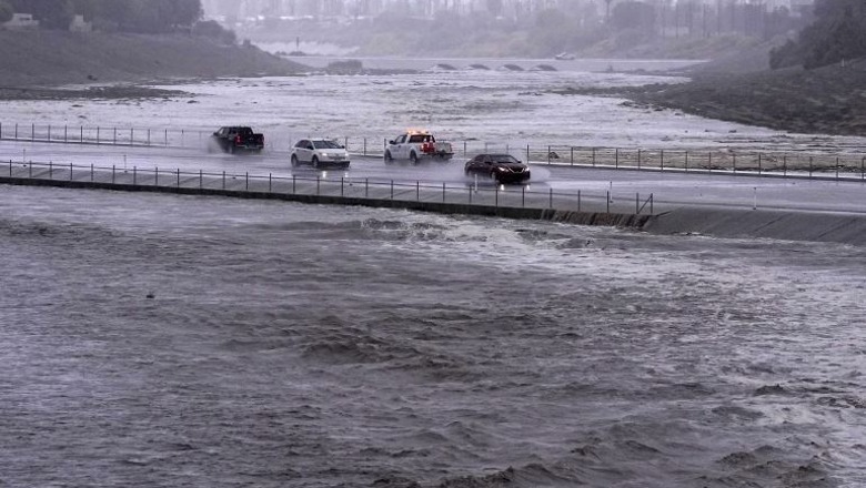 Stuhia tropikale ‘Hilary’ alarmon Kaliforninë e Meksikën! Qendra e uraganeve: Do të shkaktojë përmbytje të rrezikshme
