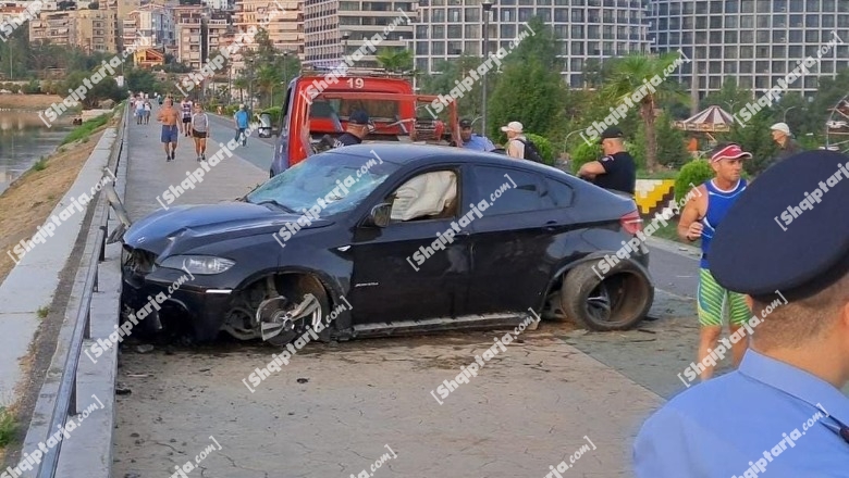 Aksident në Liqenin e Tiranës, BMW-ja luksoze del nga rruga dhe përfundon në digë! Shoferi braktisi mjetin e mori targat me vete! Arrestohet i riu (VIDEO+FOTO)