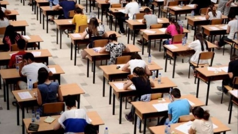 Nis plotësimi i formularit A1 për Maturën Shtetërore 2026, nxënësit përcaktojnë lëndët me zgjedhje! Dy data në dispozicion për formularin A1Z